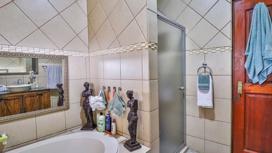 To Let 3 Bedroom Property for Rent in Protea Park North West